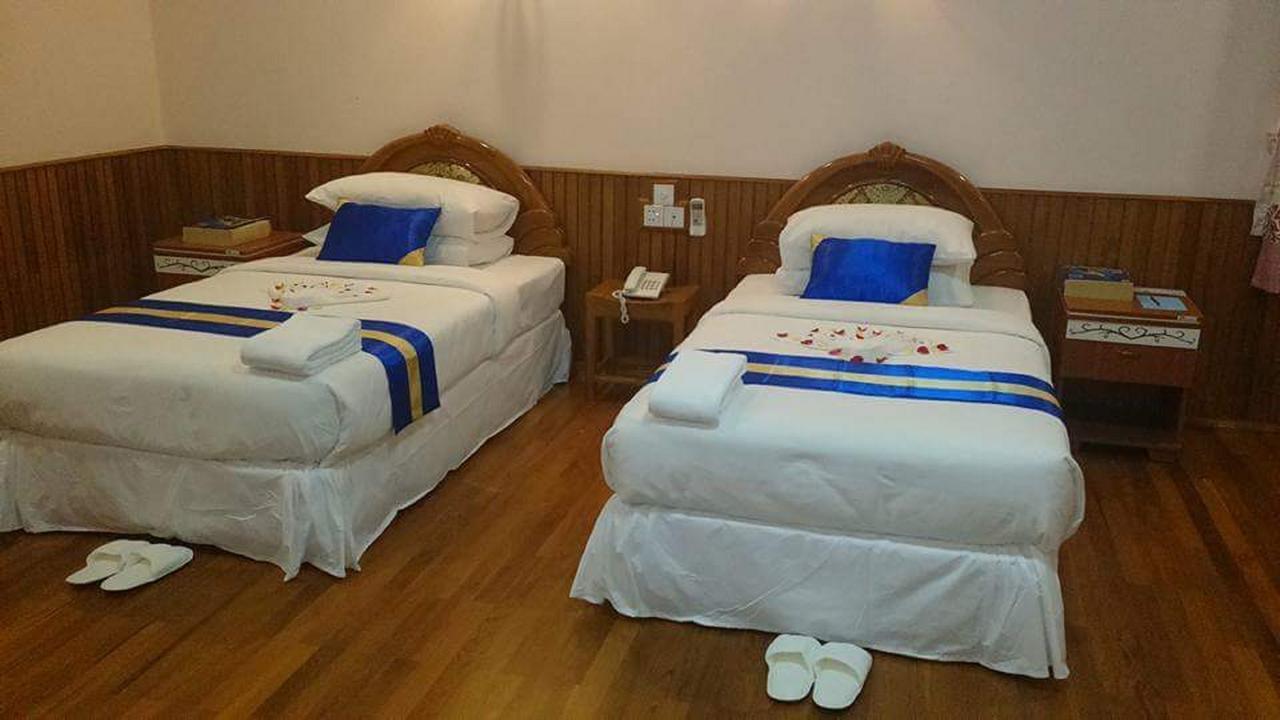 Famous Hotel Bago Pegu Exterior foto