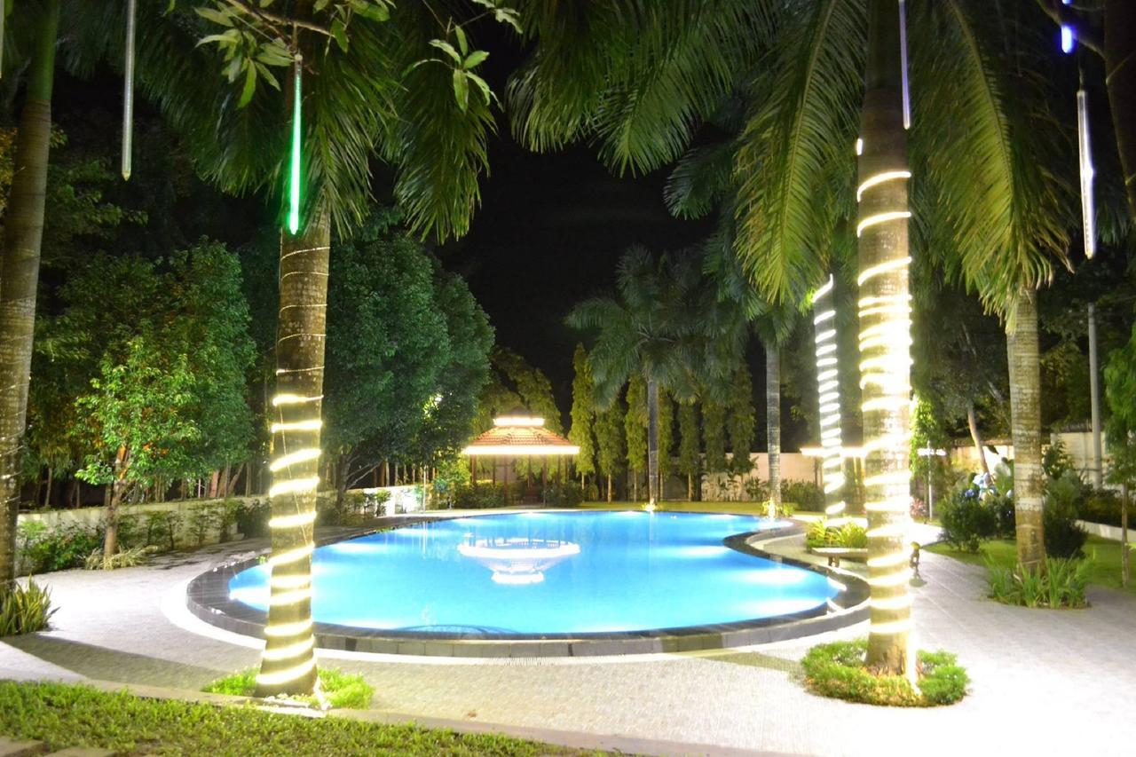 Famous Hotel Bago Pegu Exterior foto