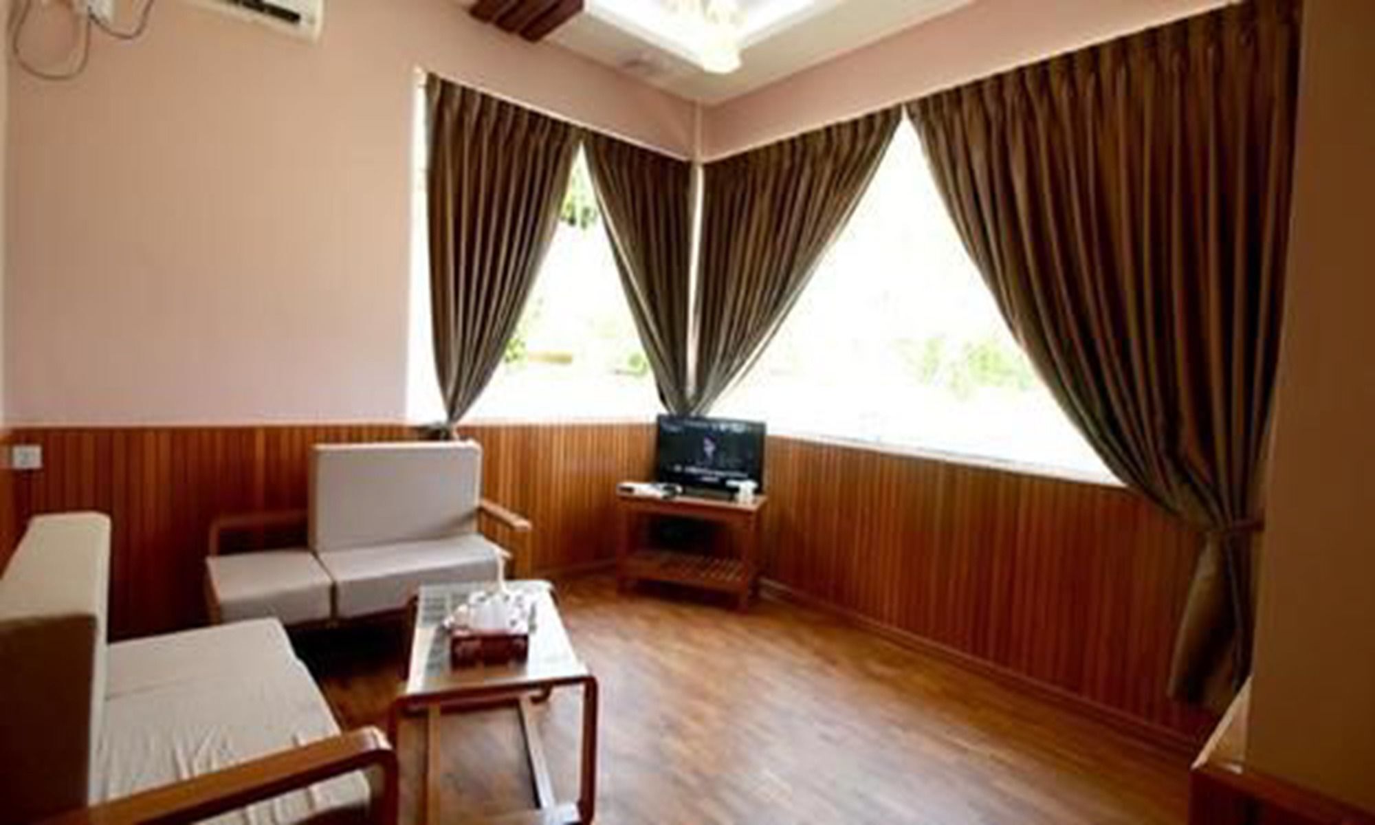 Famous Hotel Bago Pegu Exterior foto